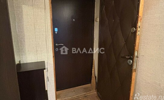 Продажа 2-комн квартиры на вторичном рынке Ялтинская улица,  д. 1