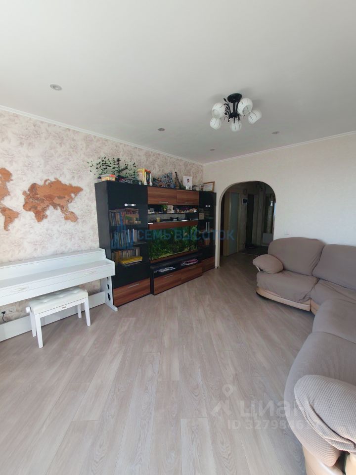 Продажа 3-комн квартиры на вторичном рынке Южный мкр, улица Курыжова, 26