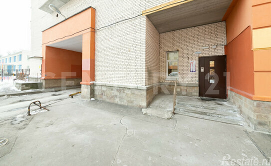 Продажа 1-комн квартиры на вторичном рынке Ветеранов пр-кт,  д. 122