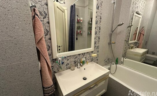 Продажа 2-комн квартиры на вторичном рынке Кутузовский пр-кт,  д. 19