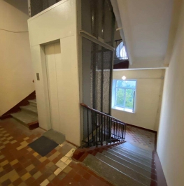 Продажа 2-комн квартиры на вторичном рынке Маршала Бирюзова ул,  д. 8,  к. 1