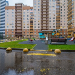 Продажа 2-комн квартиры на вторичном рынке ул Оптиков,  д. 38,  к. 1