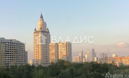 Продажа 2-комн квартиры на вторичном рынке Давыдковская улица,  д. 10