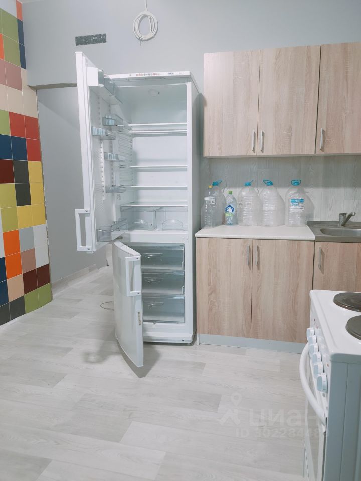 Аренда 3-комн квартиры на вторичном рынке Апрелевка, улица Парковая, 9