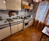 Продать Квартиры вторичка Кириши, Волховская наб  22 