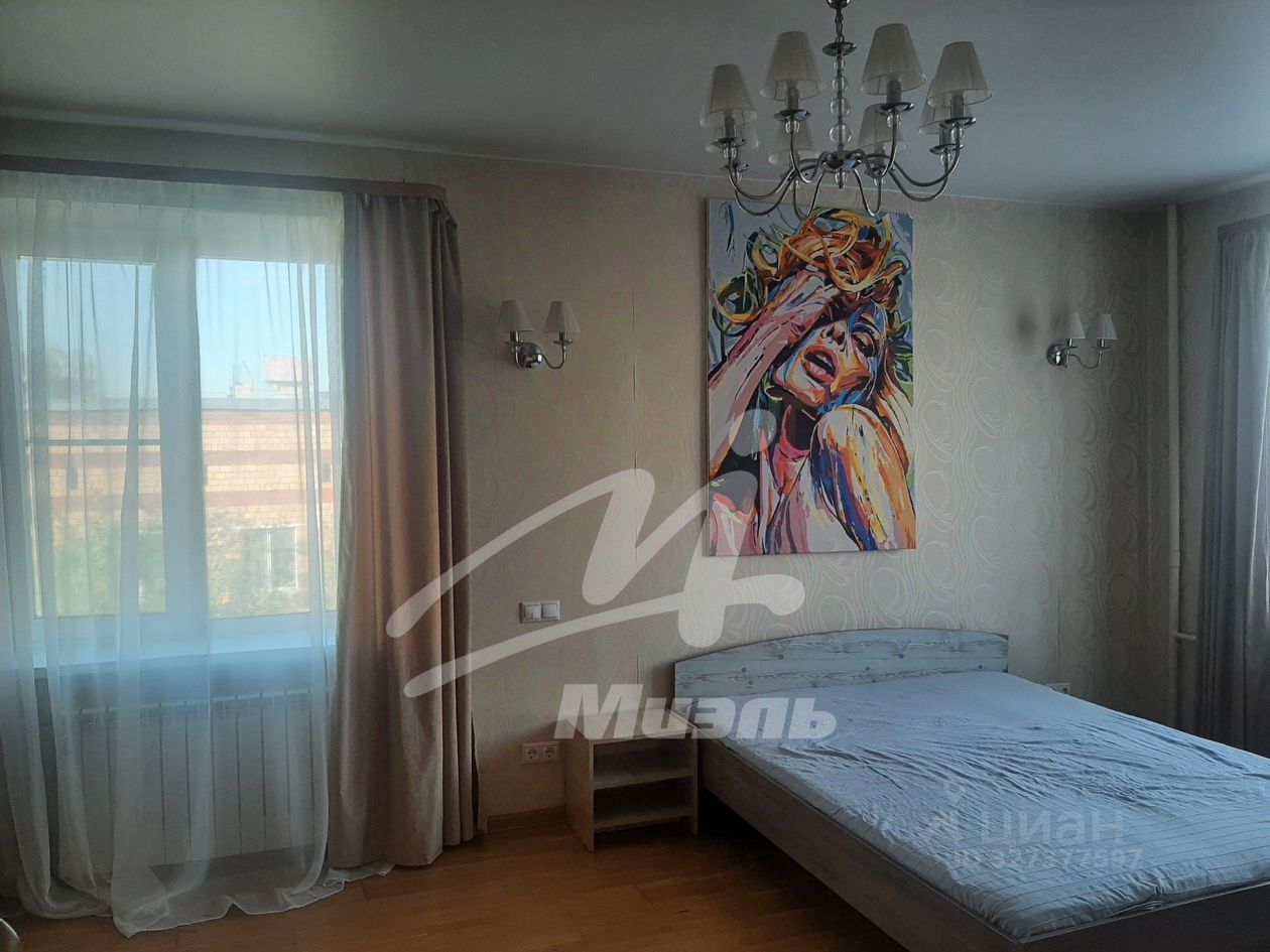 Аренда 3-комн квартиры на вторичном рынке Нагорная улица, 34К1