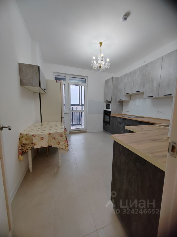 Продажа 2-комн квартиры на вторичном рынке улица Константина Федина, 5