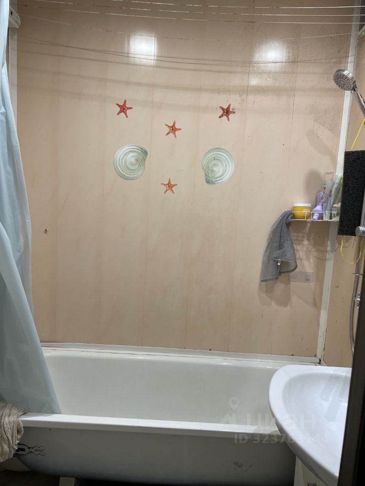 Продажа 3-комн квартиры на вторичном рынке ВНИИССОК пгт, улица Дружбы,  д. 5