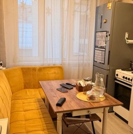 Продажа 2-комн квартиры на вторичном рынке Богатырский пр-кт,  д. 3 к2