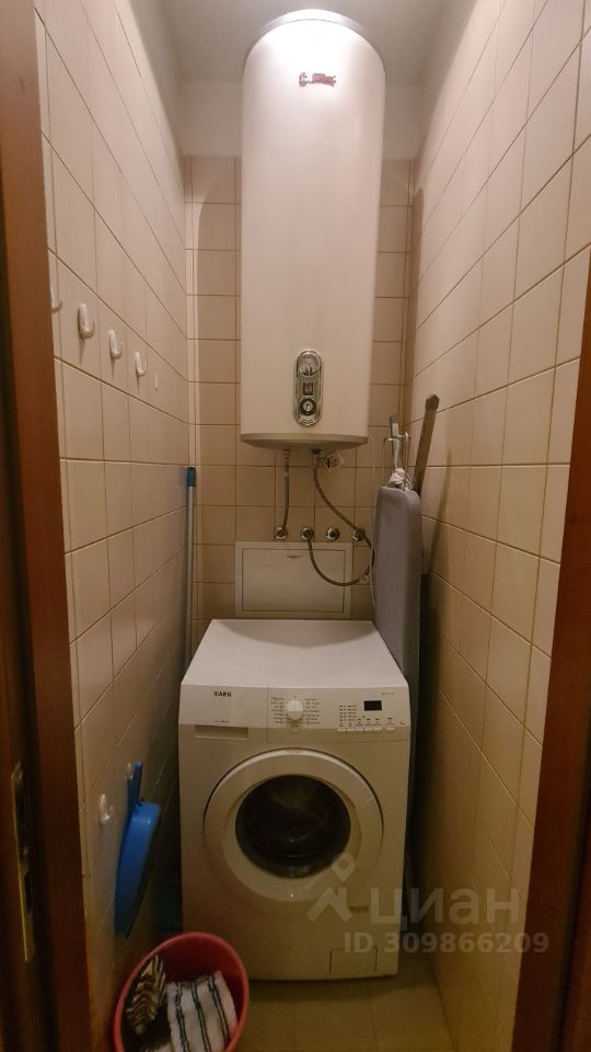 Продажа 2-комн квартиры на вторичном рынке 8-я Советская улица, 54