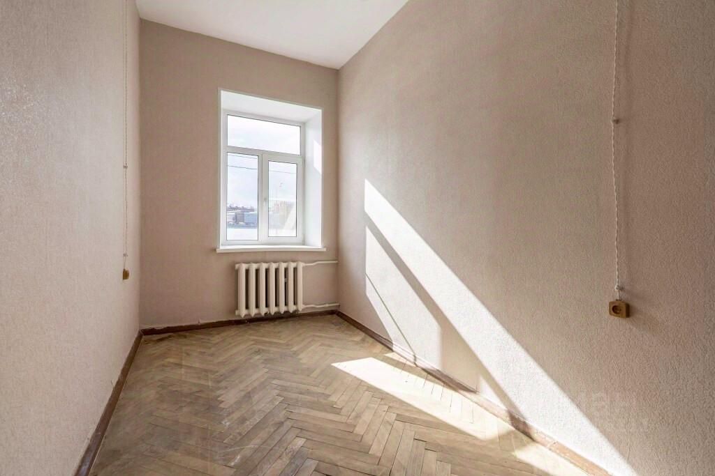 Продажа комнаты Малоохтинский проспект, 10