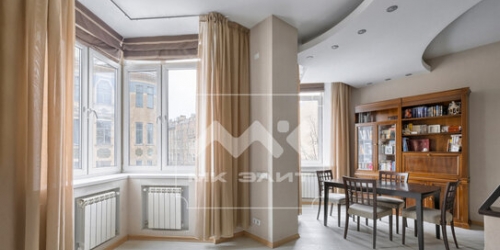 4-комн квартира пр-кт Малый П.С.,  д. 19