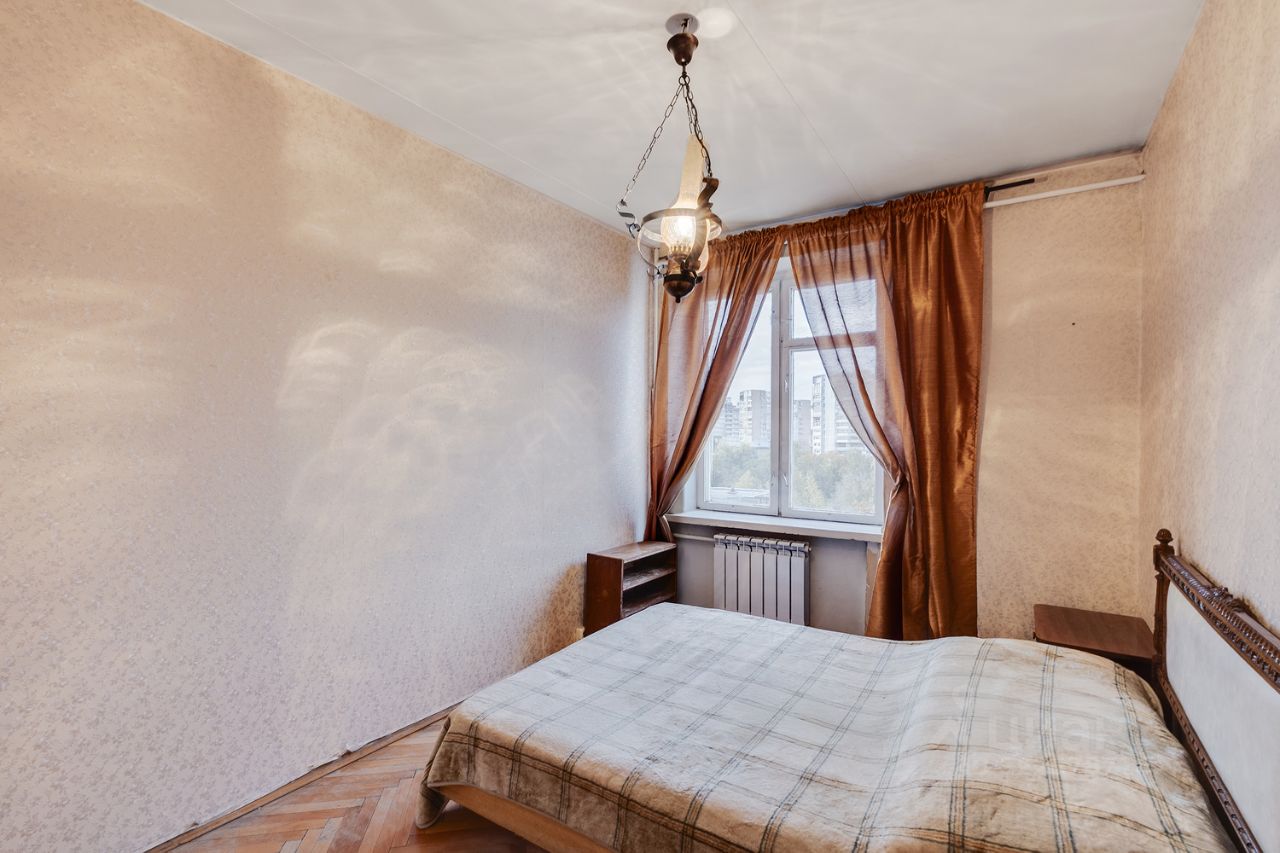 Продажа 3-комн квартиры на вторичном рынке улица Юных Ленинцев, 35К1