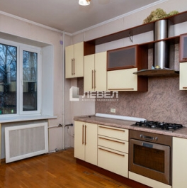 Продажа 4-комн квартиры на вторичном рынке Подольск г, Климовск мкр, Заводская ул,  д. 9/1