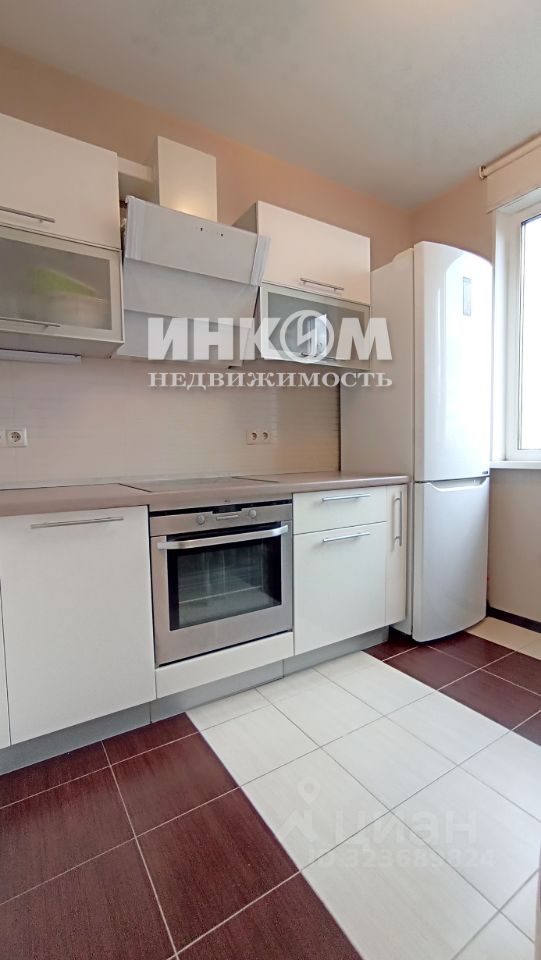 Продажа 2-комн квартиры на вторичном рынке улица Крылатские Холмы, 1