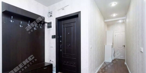 3-комн квартира ул Латышских Стрелков,  д. 15,  к. 1