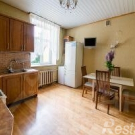 Продажа 4-комн квартиры на вторичном рынке Обуховской обороны пр-кт,  д. 93