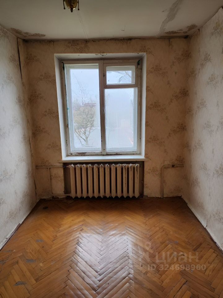 Продажа 2-комн квартиры на вторичном рынке Петергоф, Озерковая улица, 49к2