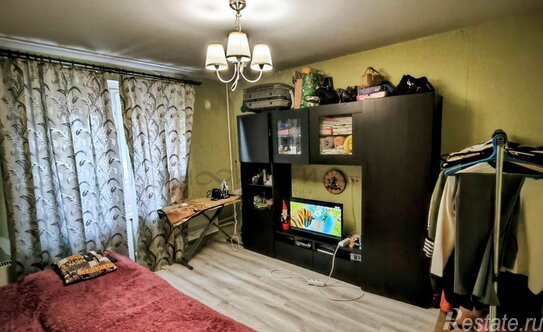 Продажа 2-комн квартиры на вторичном рынке Бирюлёвская улица