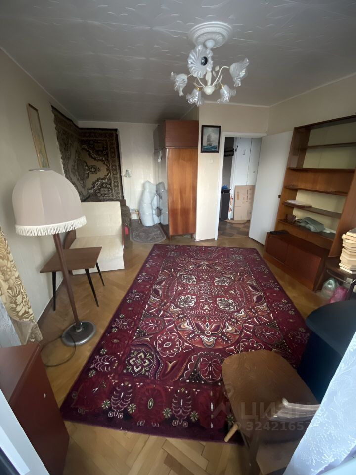 Аренда 1-комн квартиры на вторичном рынке проспект Космонавтов, 82