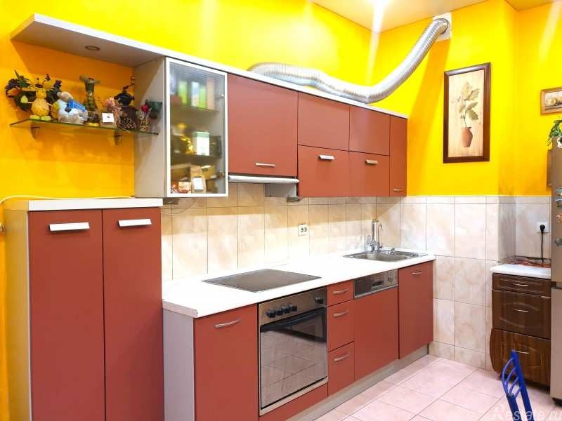 Продажа 5-комн квартиры на вторичном рынке пушкинская улица,  д. 10