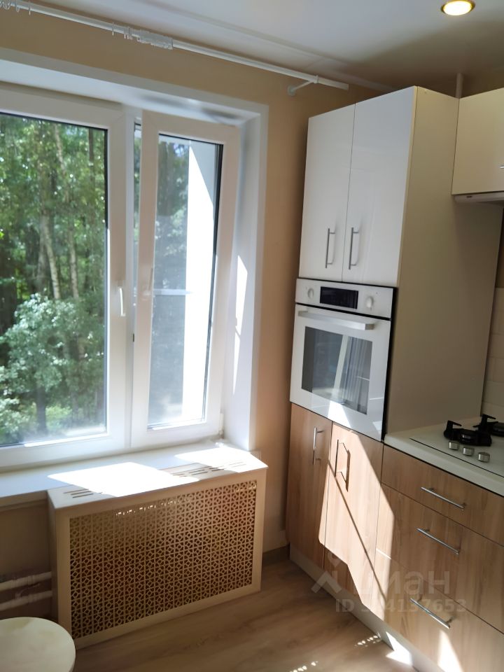 Продажа 2-комн квартиры на вторичном рынке улица Островитянова, 39