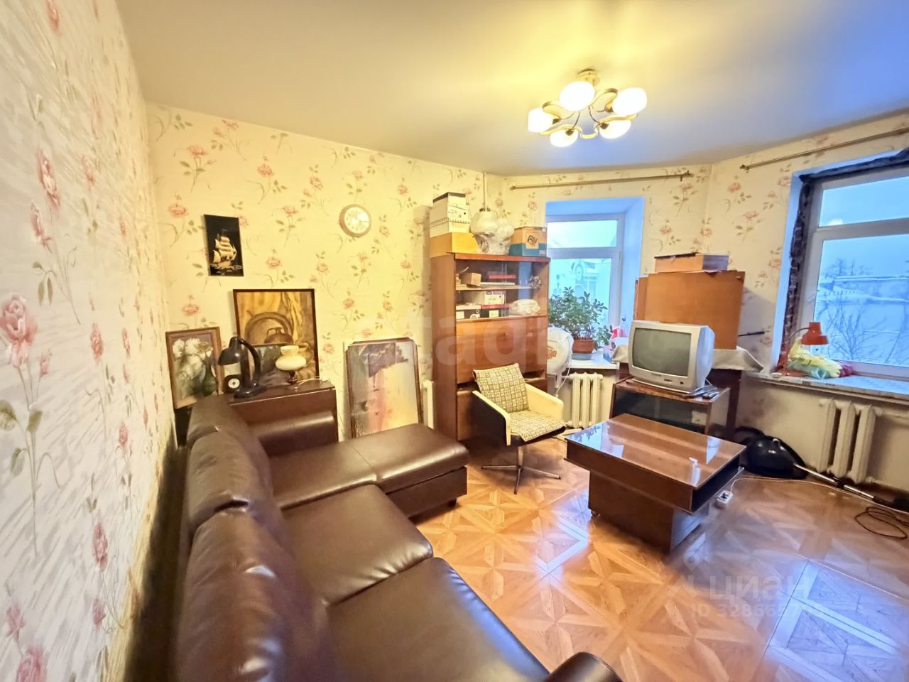 Продажа 2-комн квартиры на вторичном рынке Новорязанская улица, 2/7