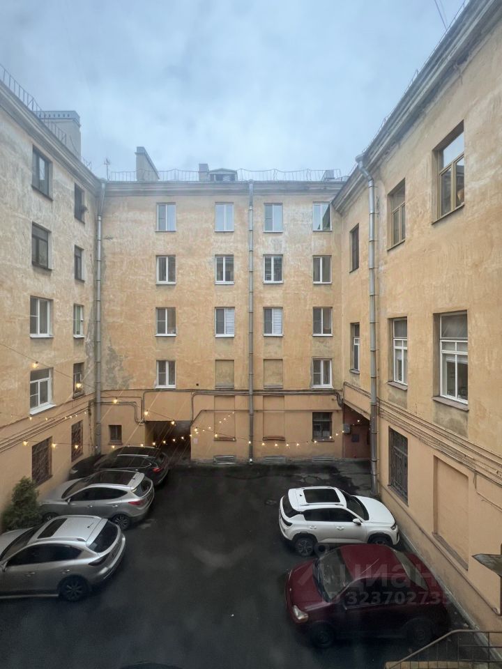 Продажа 4-комн квартиры на вторичном рынке Галерная улица, 77