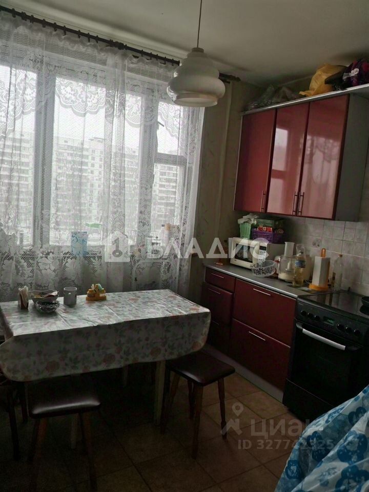 Продажа 4-комн квартиры на вторичном рынке Мичуринский проспект, 31К3