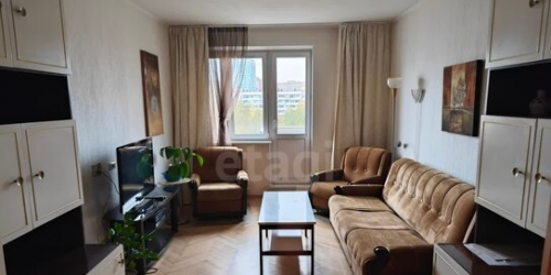 3-комн квартира улица Цюрупы,  д. 13