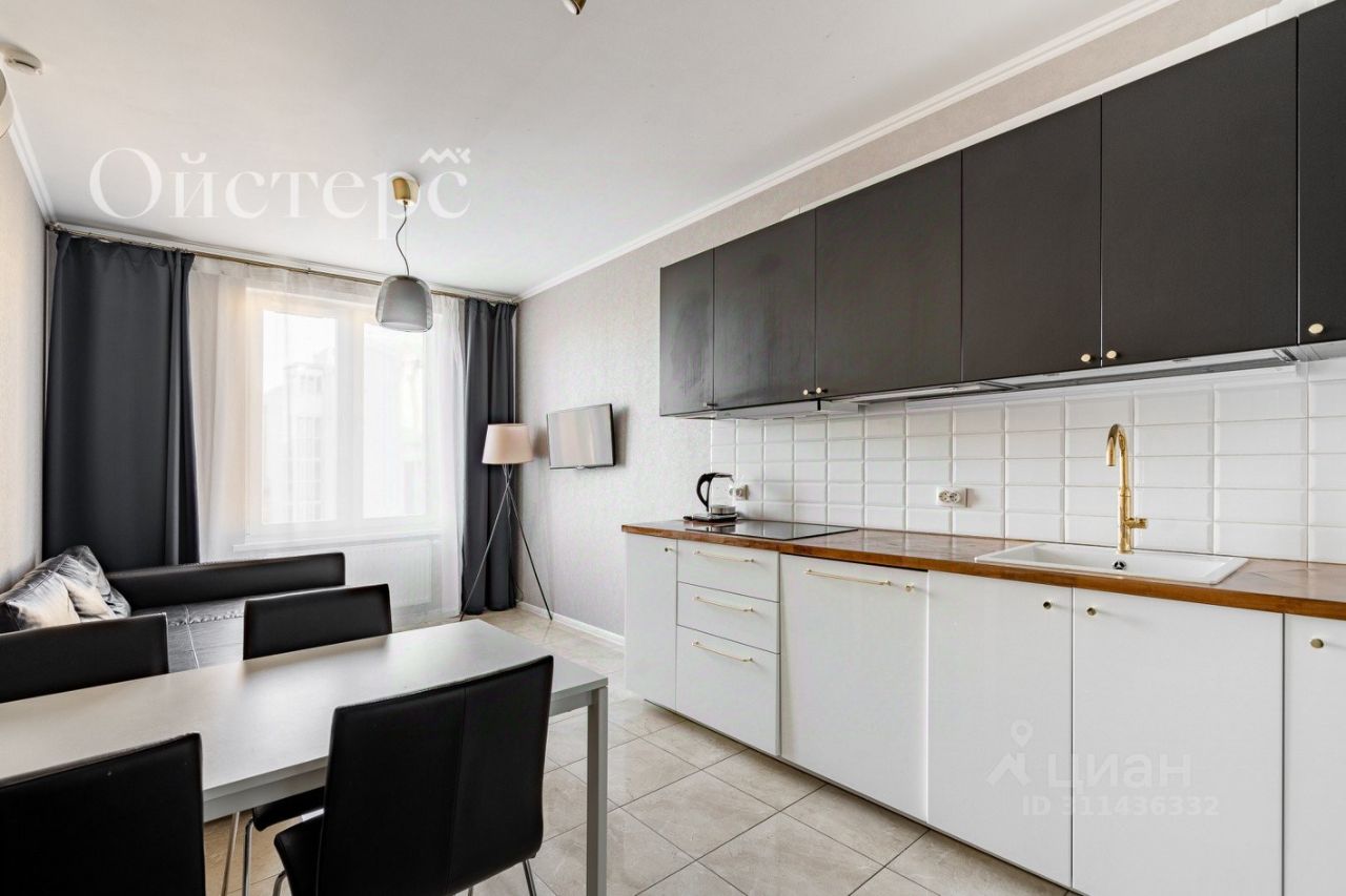 Продажа 3-комн квартиры на вторичном рынке 2-я Советская улица, 4б