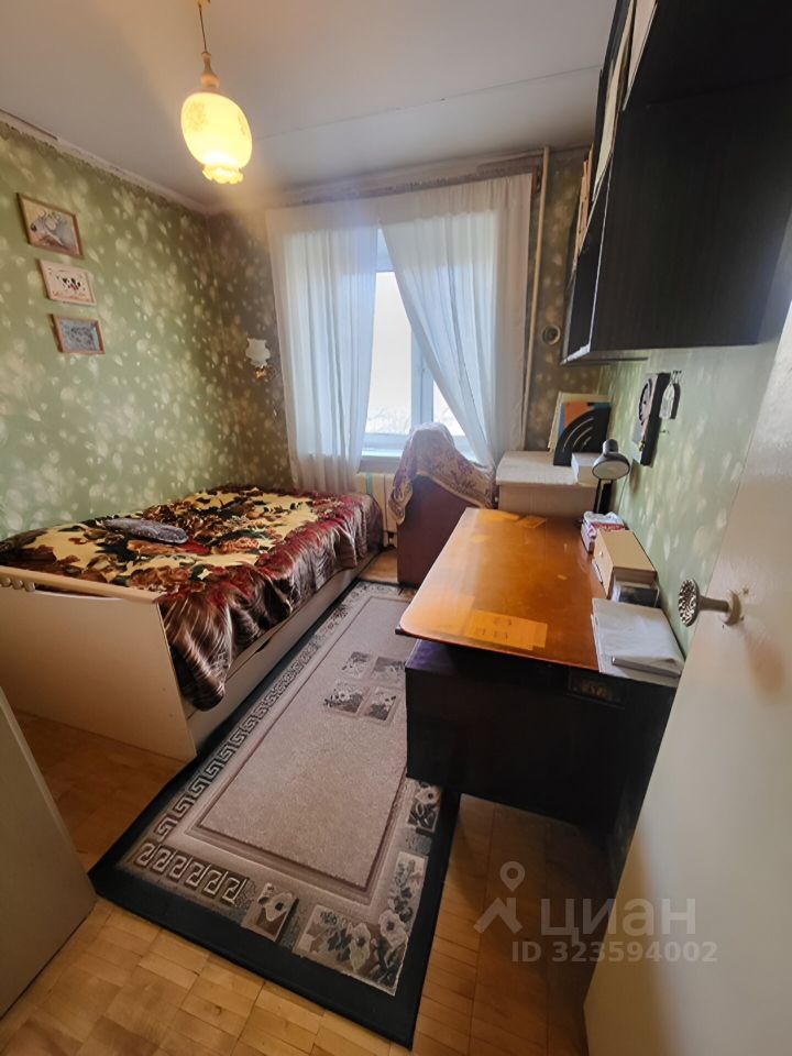 Продажа 3-комн квартиры на вторичном рынке Загорянский пгт, улица Димитрова, 43