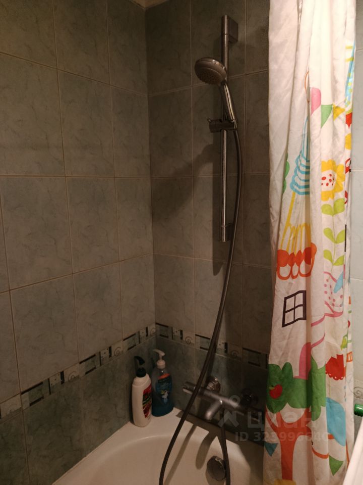 Продажа 3-комн квартиры на вторичном рынке Чертановская улица, 4