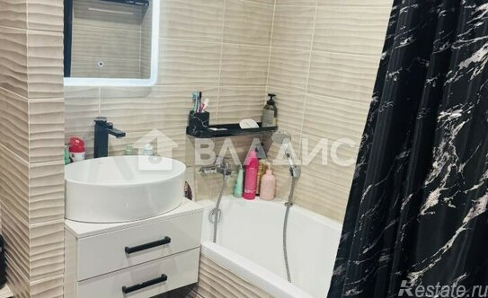 Продажа 2-комн квартиры на вторичном рынке ул Адмирала Макарова,  д. 37,  к. 2