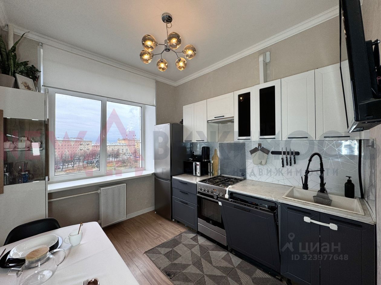 Продажа 2-комн квартиры на вторичном рынке проспект Стачек, 59