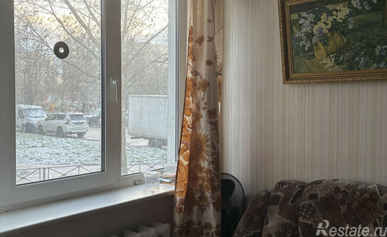 Продажа 3-комн квартиры на вторичном рынке улица Кржижановского,  д. 7