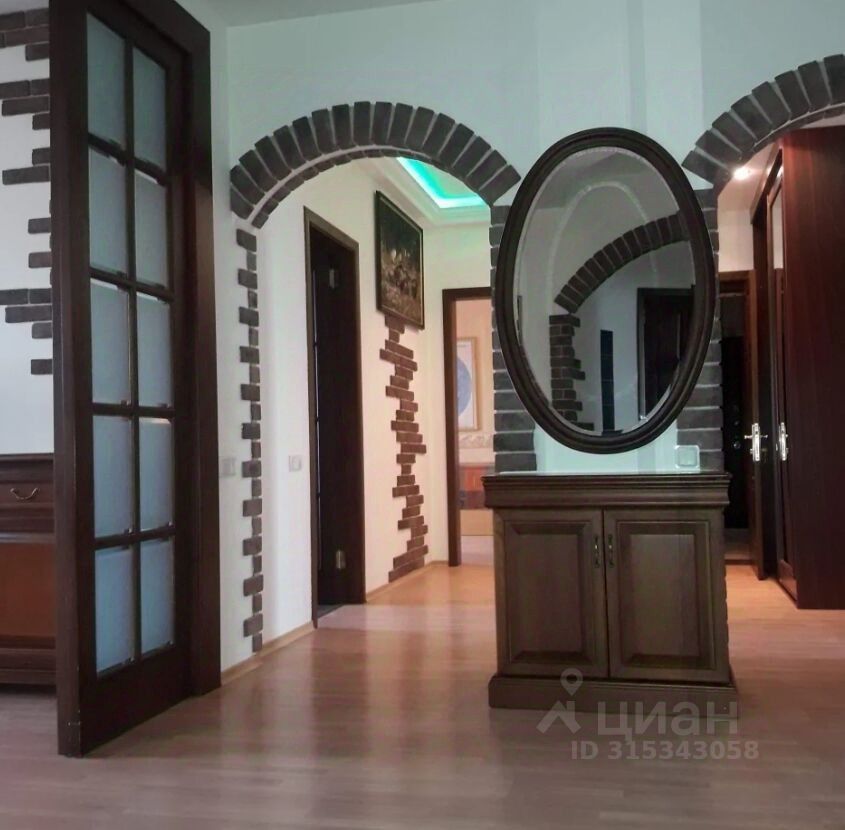 Продажа 4-комн квартиры на вторичном рынке улица Савушкина, 115К4
