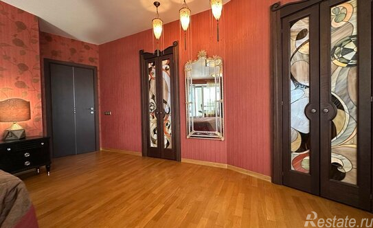 Продажа 5-комн квартиры на вторичном рынке улица Дыбенко,  д. 16 к1