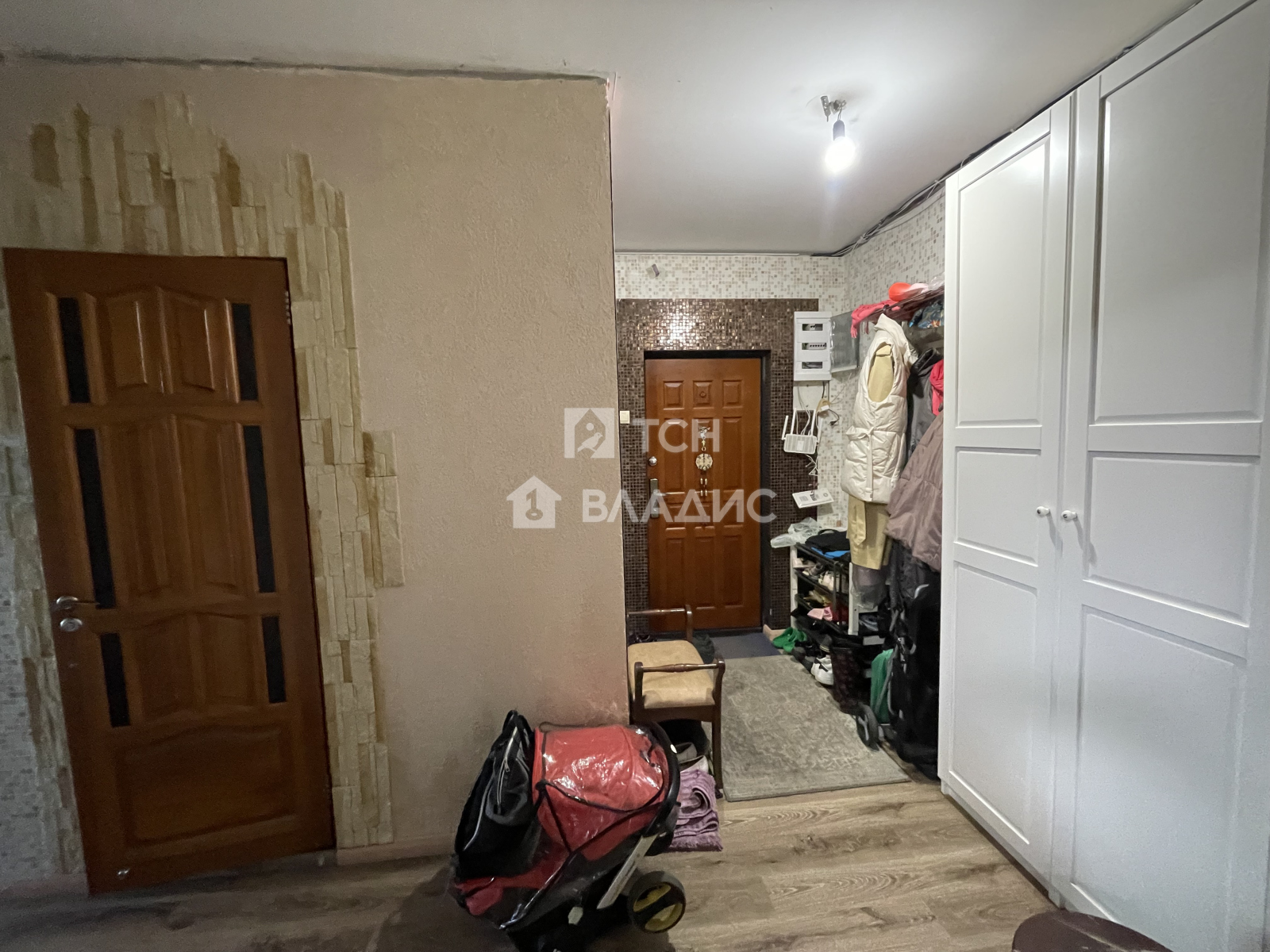 Комната улица Сталеваров, 10к3