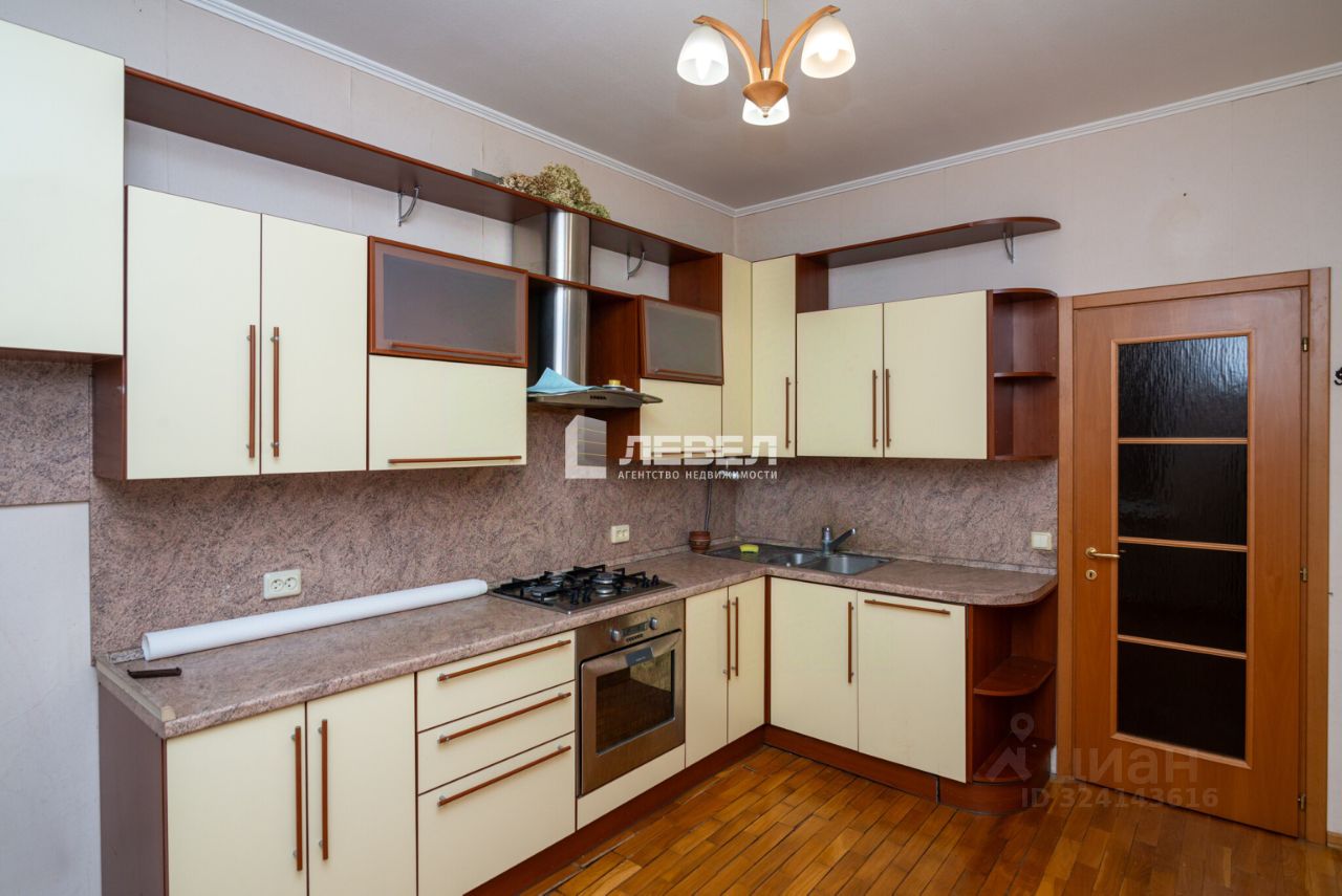 Продажа 4-комн квартиры на вторичном рынке Климовск мкр, улица Заводская,  д. 9/1