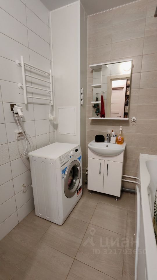 Продажа 2-комн квартиры на вторичном рынке улица Генерала Кравченко, 7к3