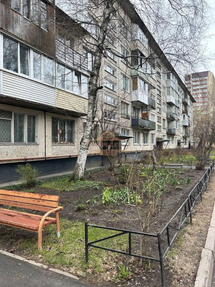 Продажа 2-комн квартиры на вторичном рынке Белградская улица, 28К2