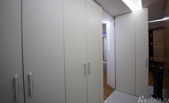 Продажа 2-комн квартиры на вторичном рынке 5-й микрорайон, Радужная улица,  д. 8