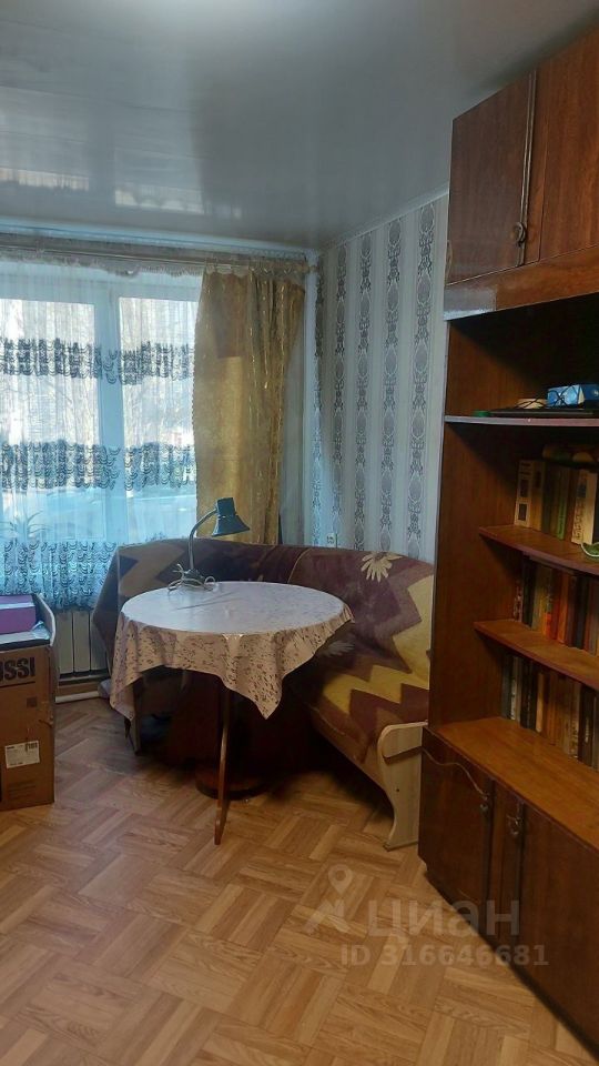 Продажа 2-комн квартиры на вторичном рынке д. Кипень, шоссе Нарвское, 43