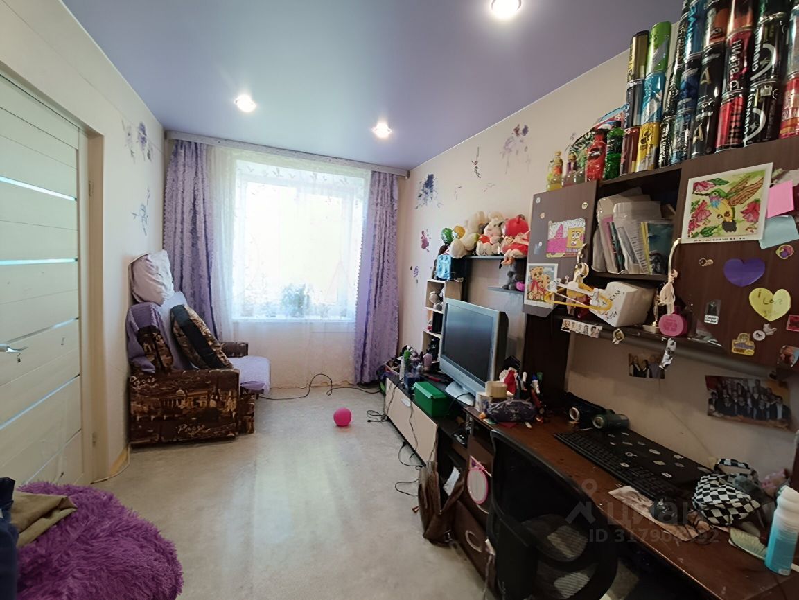 Продажа 2-комн квартиры на вторичном рынке д. Клопицы, 4