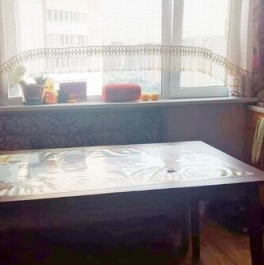 Продажа 3-комн квартиры на вторичном рынке Защитников Москвы пр-кт,  д. 5