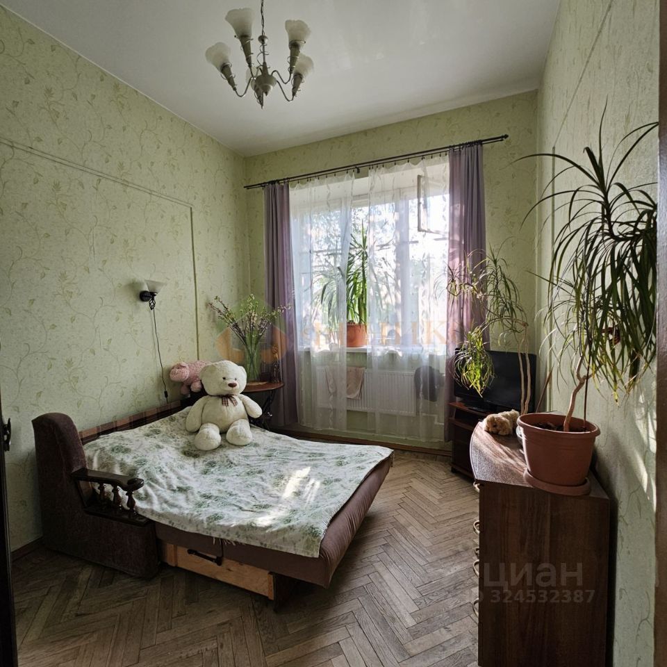 Продажа 2-комн квартиры на вторичном рынке улица Пилотов, 18К4