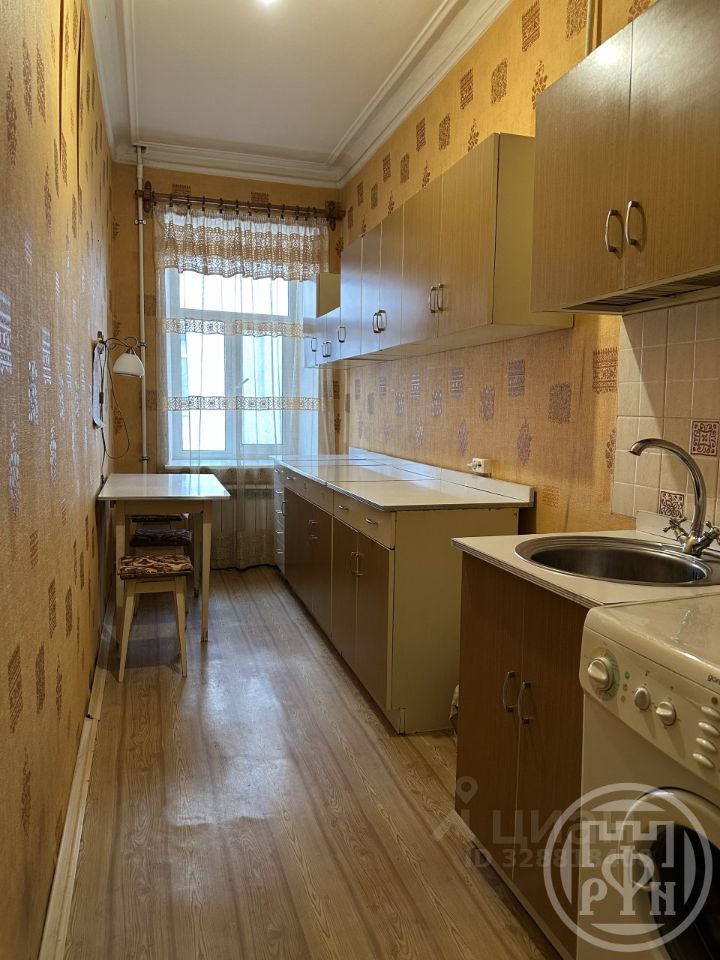 Продажа 3-комн квартиры на вторичном рынке Тамбовская улица, 43Б