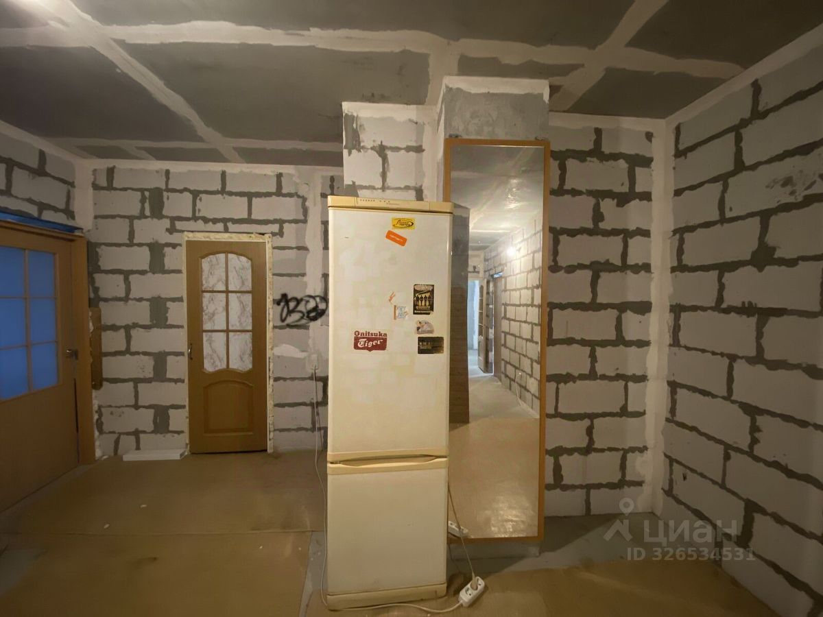 Продажа 3-комн квартиры на вторичном рынке проспект Королева, 63к1