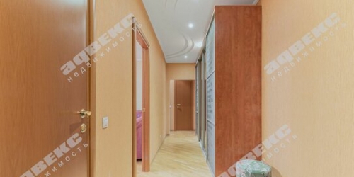 3-комн квартира Коломяжский пр-кт,  д. 26